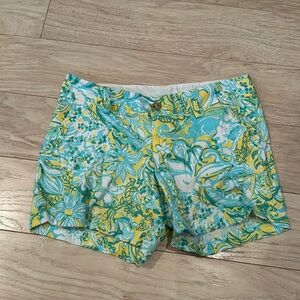 EUC Lilly Pulitzer Callahan Shorts in Beach Gypsies Size 0